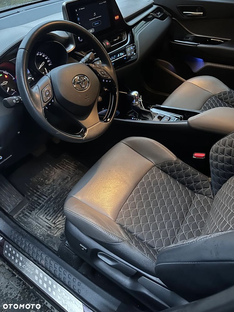 Toyota C-HR 1.8 Hybrid Executive - 8