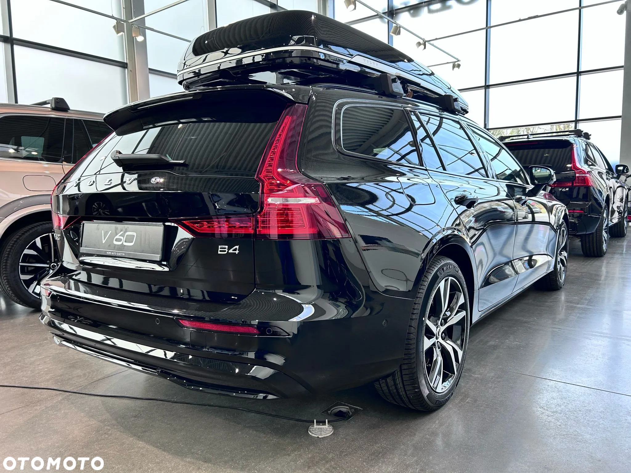 Volvo V60 B4 B Plus Dark - 5