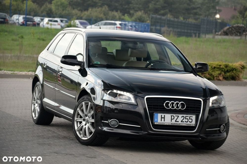 Audi A3 Sportback - 1