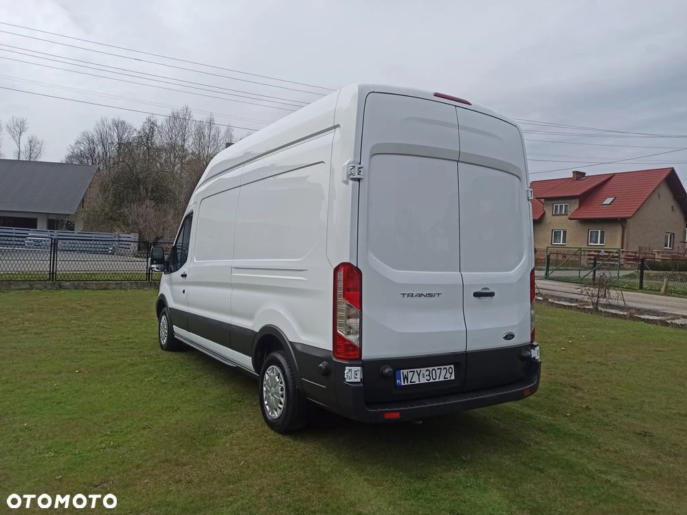 Ford Transit - 12