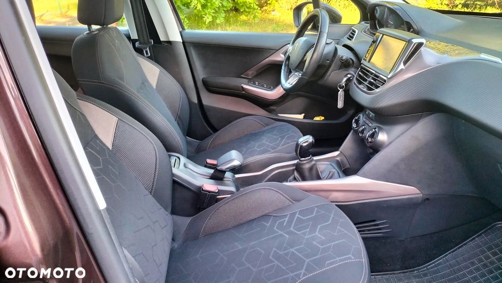 Peugeot 2008 - 36