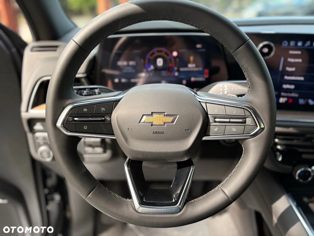 Chevrolet Suburban - 17