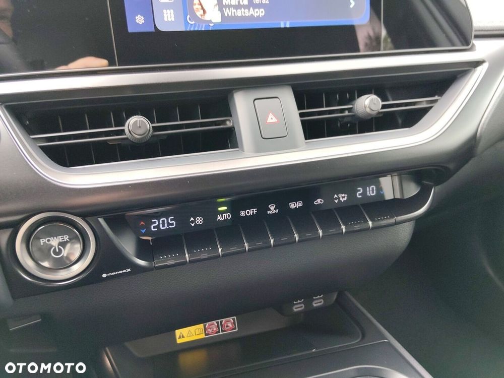 Lexus UX 250h GPF Business 2WD - 25