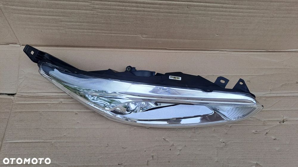 FORD FIESTA MK7 LIFT PRAWA LAMPA SOCZEWKA C1BB-13W029-CG C1BB-13W029-CE - 3