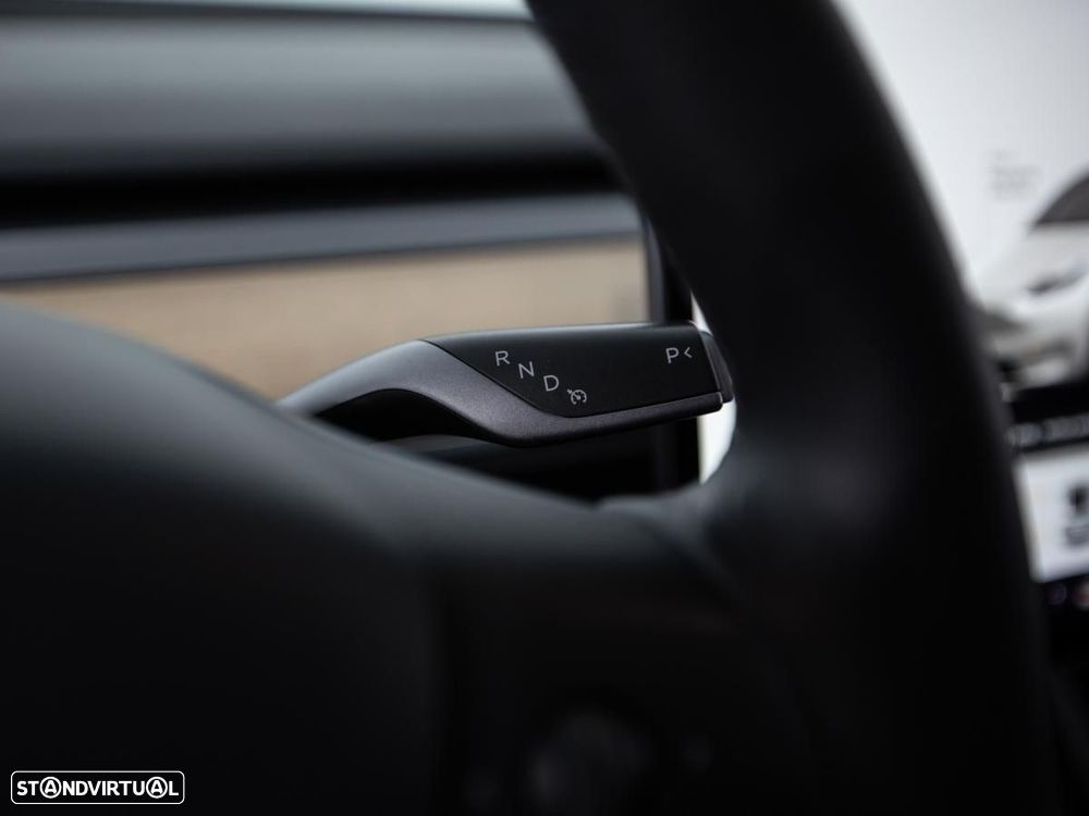 Tesla Model Y Long Range Tração Integral - 19