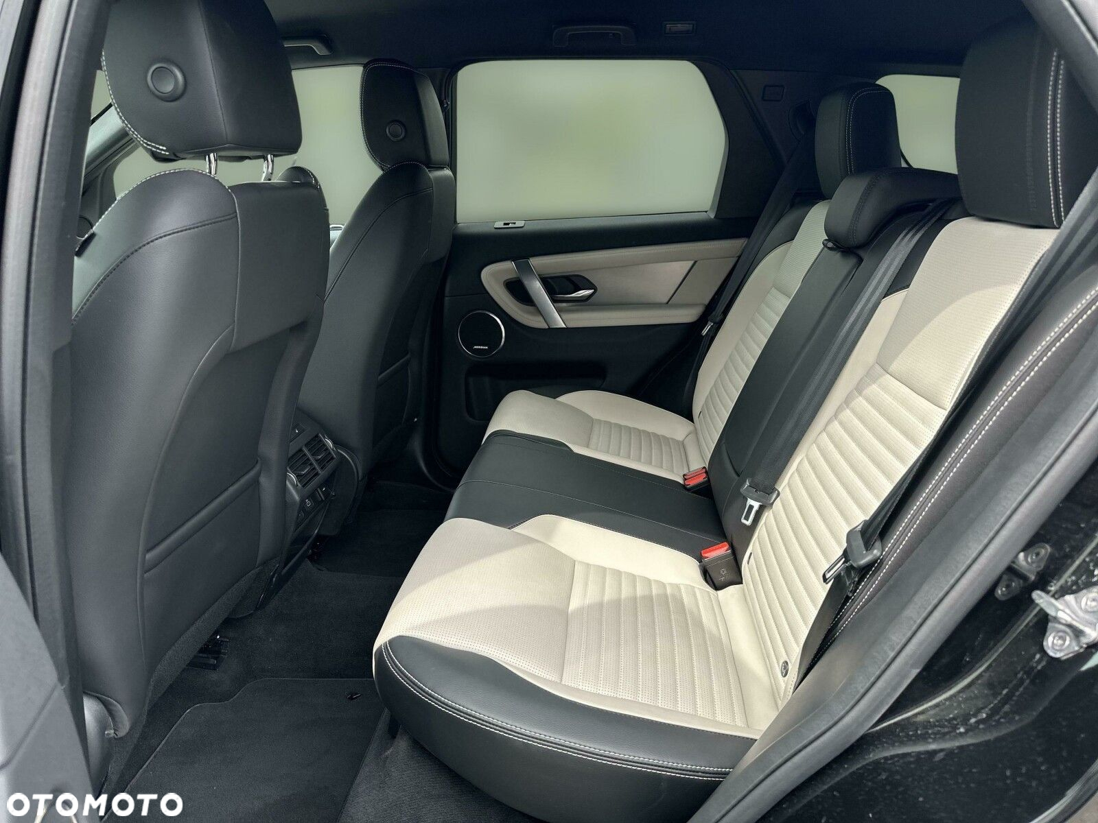 Land Rover Discovery Sport - 13