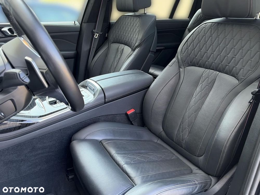 BMW X7 - 8
