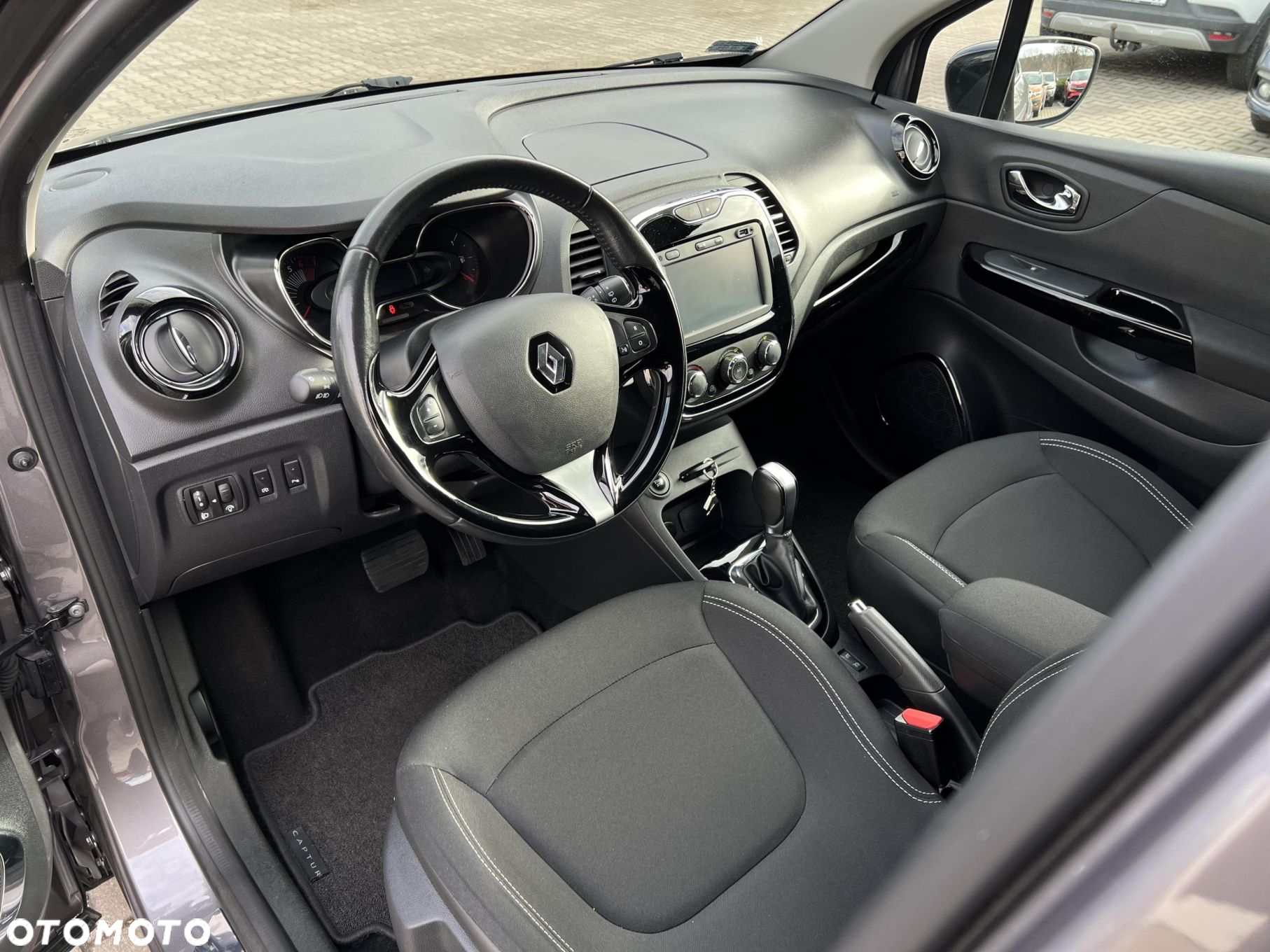 Renault Captur 1.2 TCe Intens EDC - 9