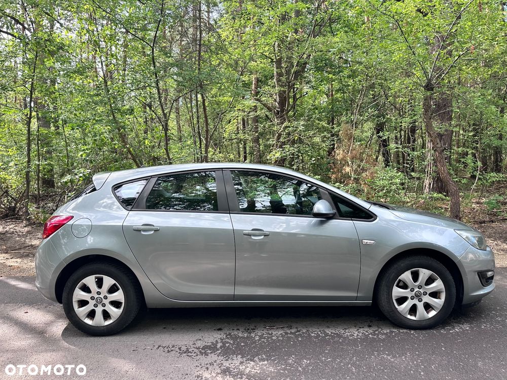 Opel Astra - 4