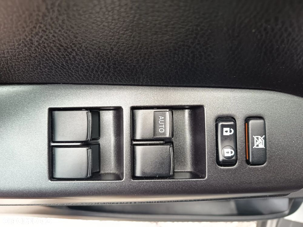 Toyota RAV4 Hybrid Premium 4x2 - 32