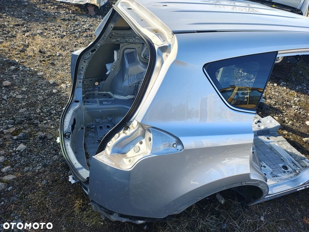 Ćwiartka błotnik prawy lewy tył dach pas podłoga próg Toyota RAV4 IV 15+ hybrid