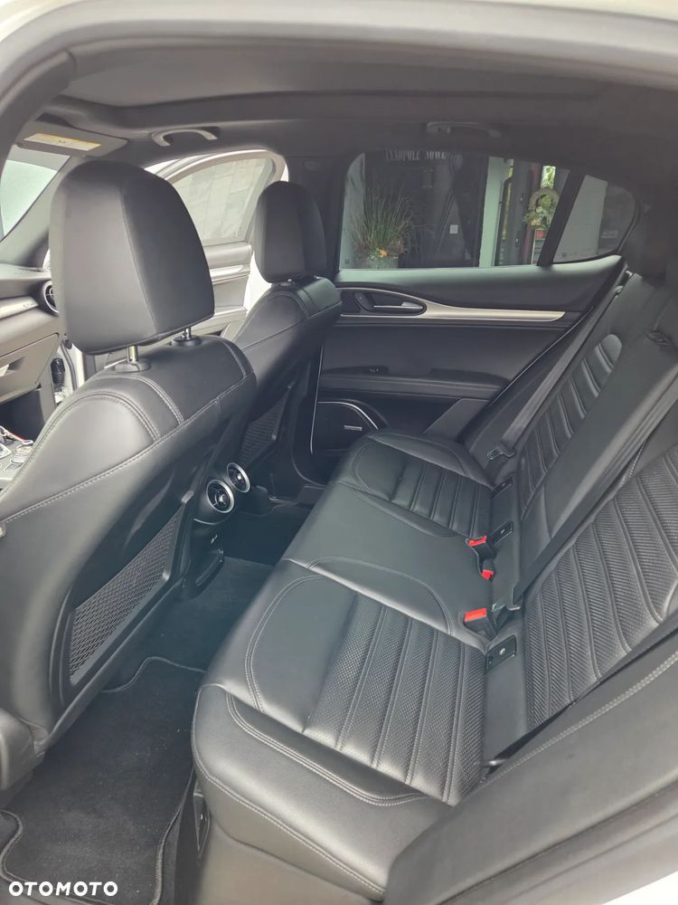 Alfa Romeo Stelvio 2.0 Turbo Veloce TI Q4 - 22