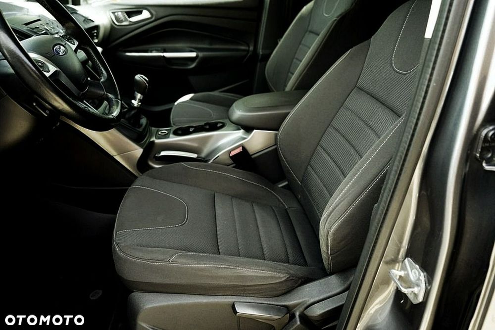 Ford Kuga - 12