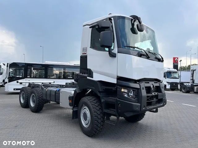 Renault Gama K440 6x6 - 1