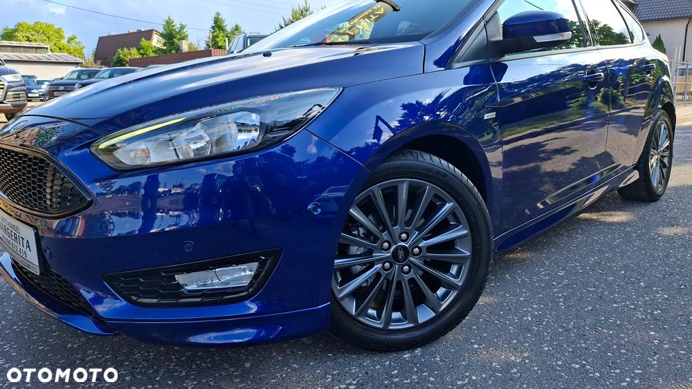 Ford Focus 1.5 EcoBlue Start-Stopp-System ST-LINE - 33