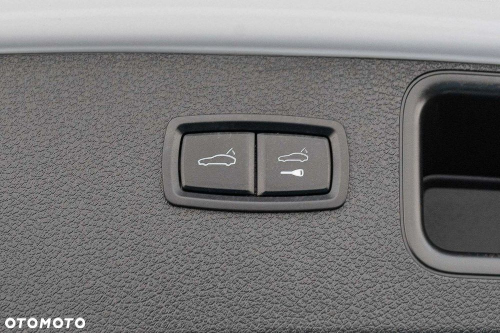 Porsche Macan - 31