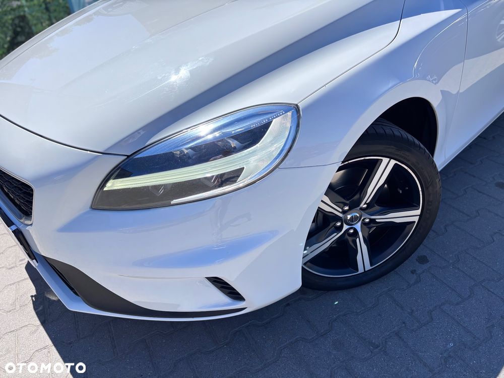 Volvo V40 D3 Geartronic RDesign - 19