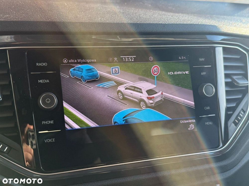 Volkswagen T-Roc - 26