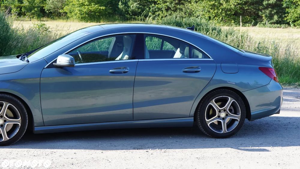 Mercedes-Benz CLA 250 7G-DCT AMG Line - 10