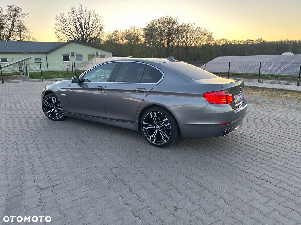 BMW Seria 5 520d BluePerformance - 12