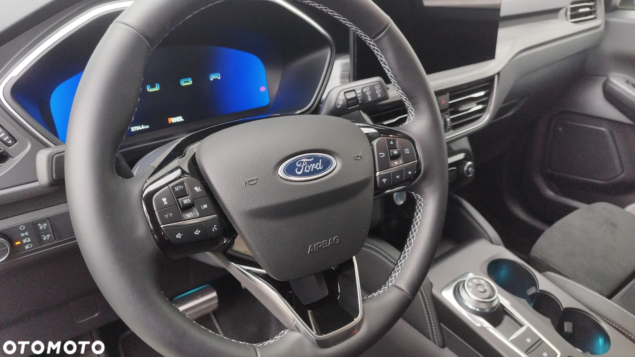 Ford Kuga - 12