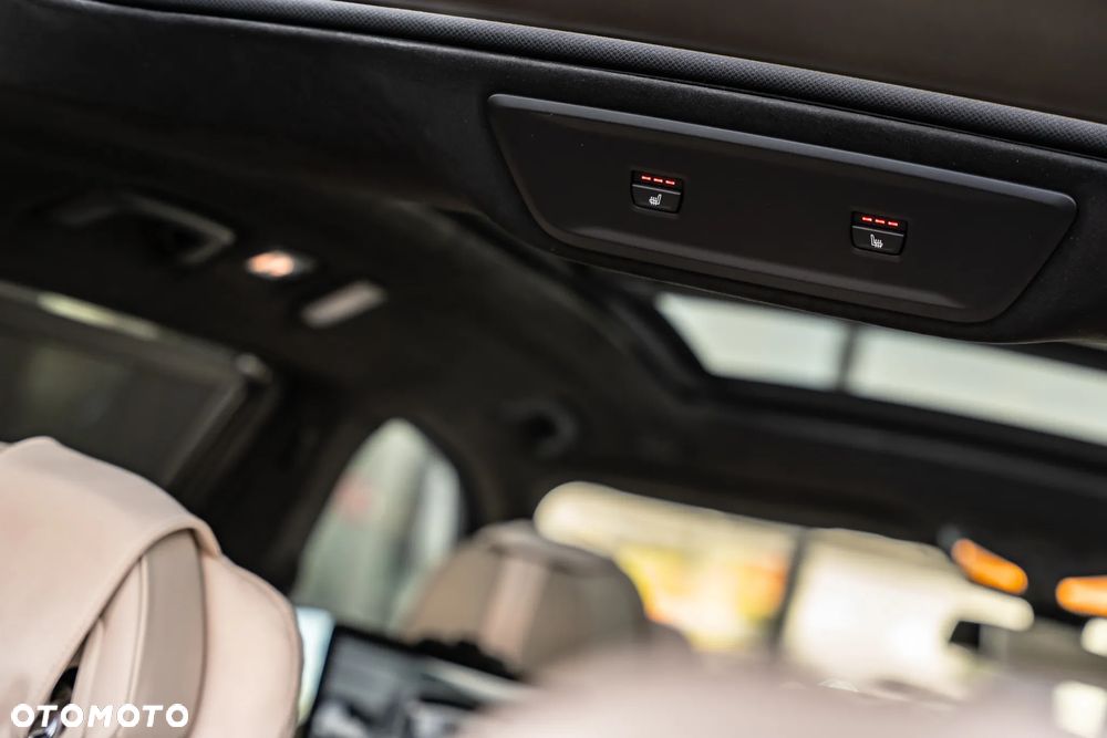 BMW X7 M50i sport - 32