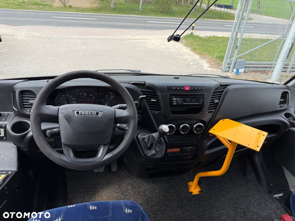 Iveco Rosero First - 24
