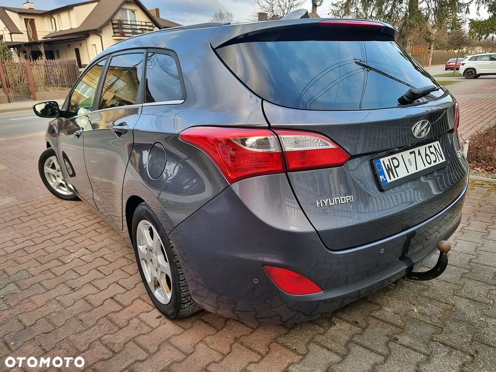 Hyundai i30 blue Kombi 1.6 GDi Style - 4