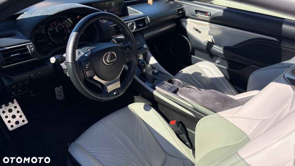 Lexus RC - 11