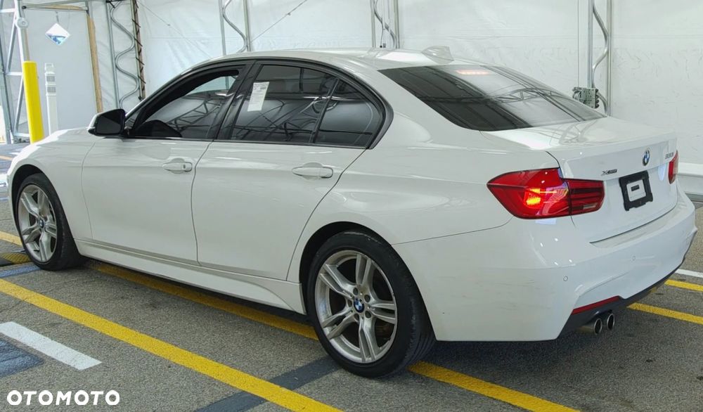 BMW Seria 3 330i Edition M Sport Shadow - 4