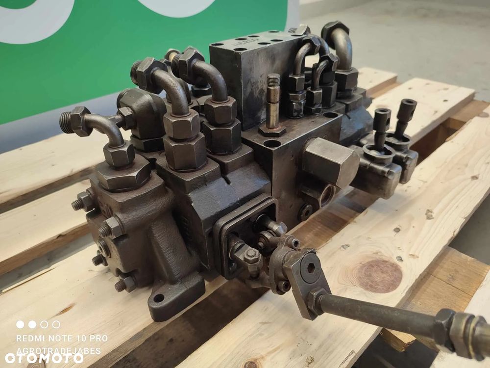 Rozdzielacz hydrauliczny Merlo Roto 40.18 - 5