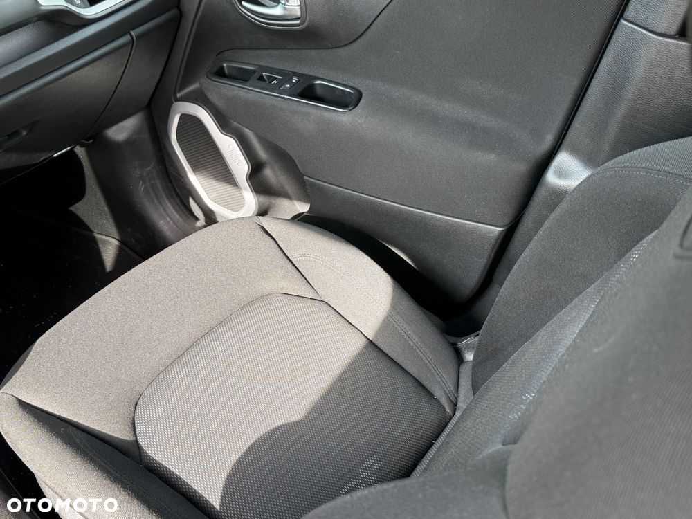 Jeep Renegade - 26