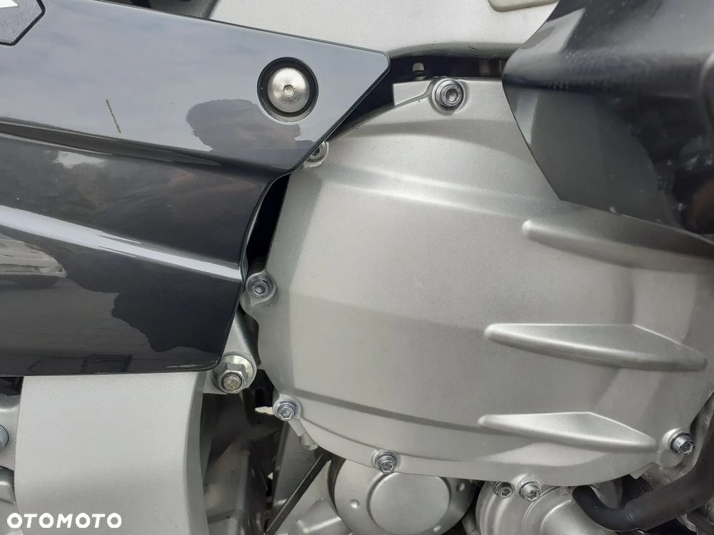 Yamaha FJR - 32