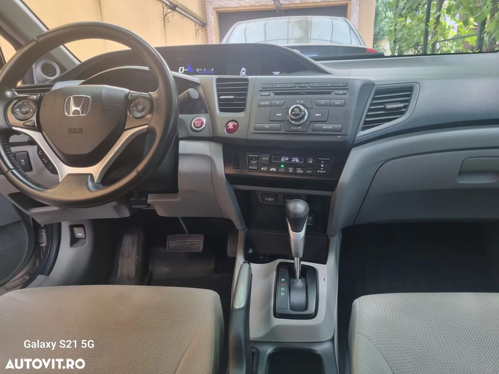 Honda Civic 1.8 i-VTEC AT Elegance - 3