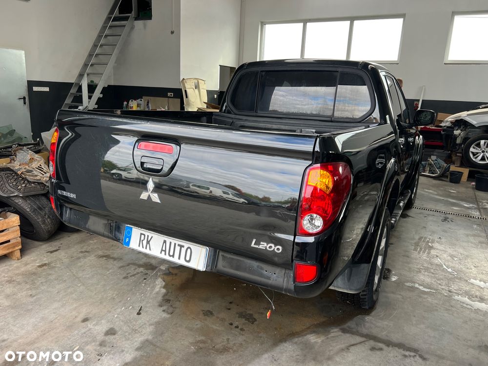 Mitsubishi L200 2.5 DID Instyle Sport - 5