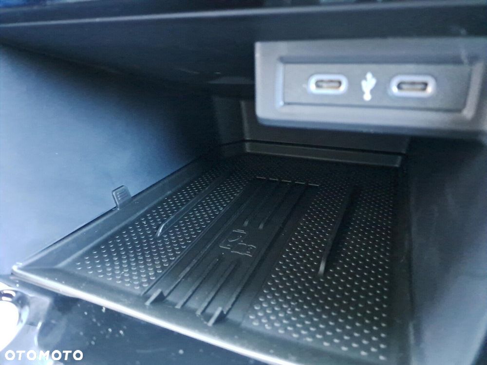 Volkswagen T-Cross - 33