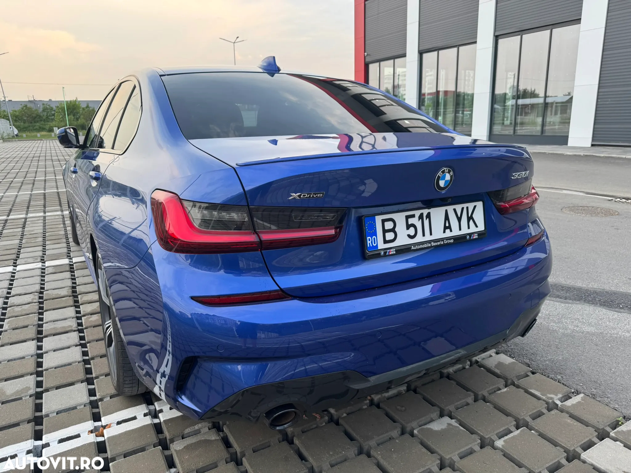 BMW Seria 3 330i xDrive AT - 8