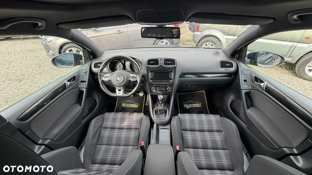 Volkswagen Golf 2010 photo 5