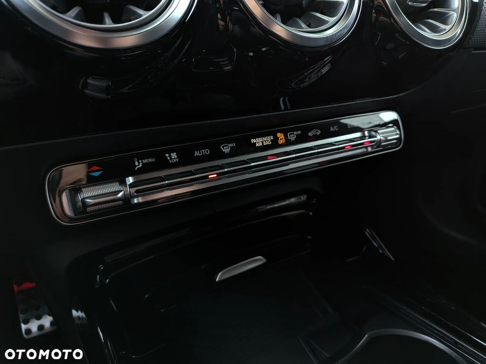 Mercedes-Benz CLA AMG 45 S 4-Matic+ 8G-DCT - 28