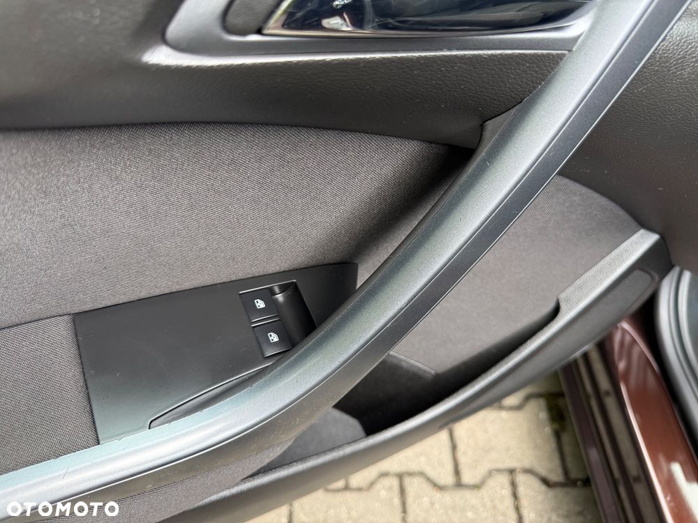 Opel Astra 1.4 Turbo ecoFLEX Start/Stop 150 Jahre - 18