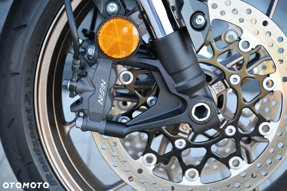 Honda CB - 38