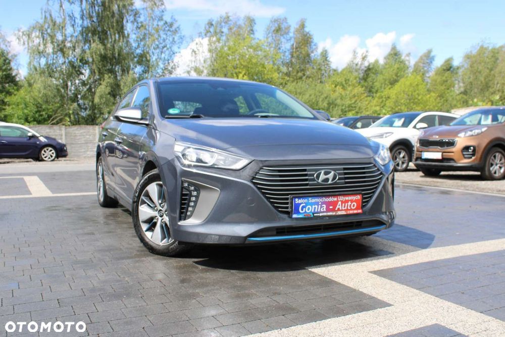 Hyundai IONIQ - 11