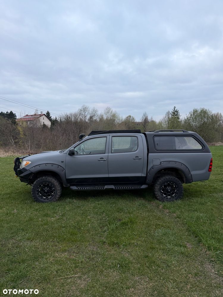 Toyota Hilux 3.0 D-4D SR5-X - 8