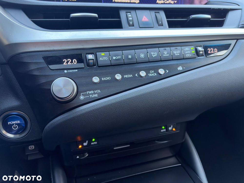 Lexus ES 300h Elegance - 28