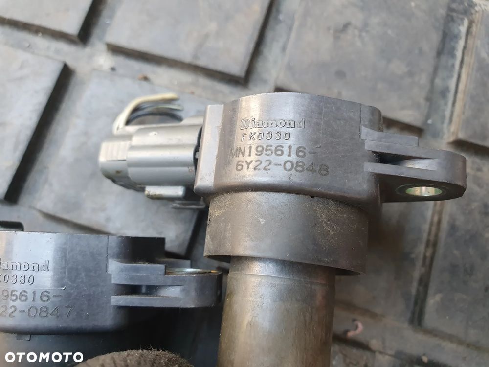 CEWKI ZAPŁONOWE 4 szt MN195616    6Y22-0847  MITSUBISHI COLT - 3