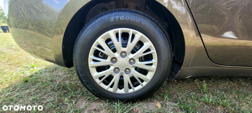 Kia Ceed - 13