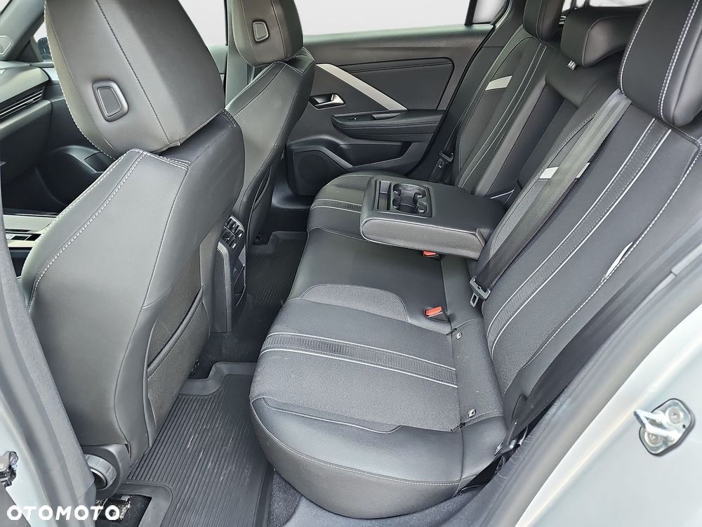 Opel Astra 1.2 T GS S&S - 22
