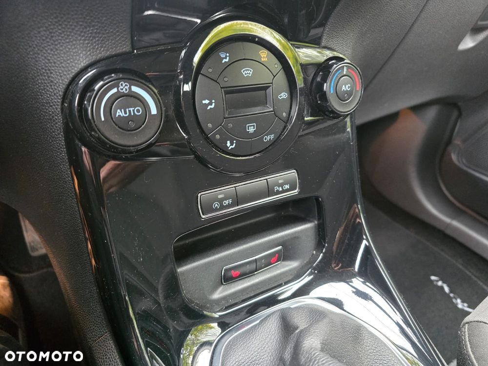 Ford Fiesta 1.0 EcoBoost Titanium X - 26