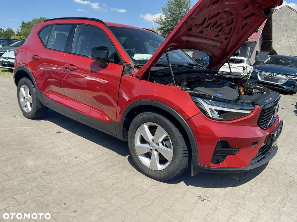 Volvo XC 40 B4 B AWD Geartronic RDesign - 4