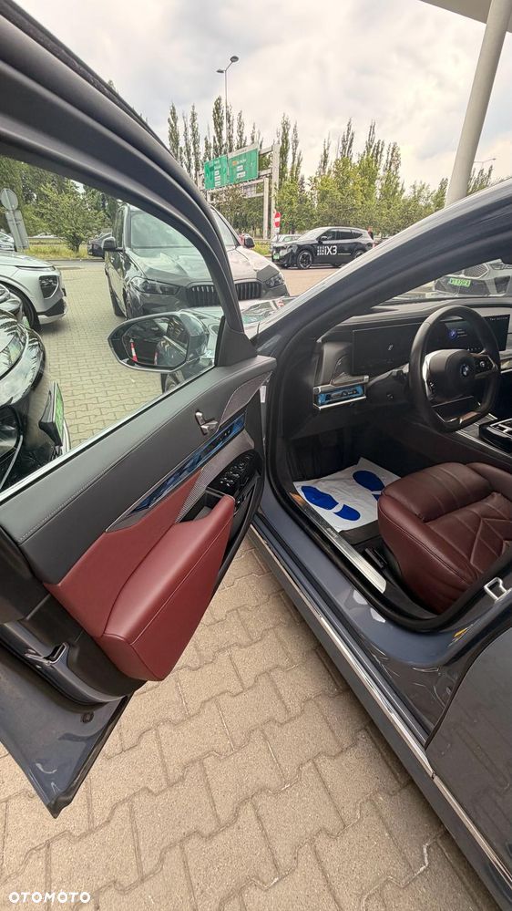BMW i7 105.7kWh eDrive50 - 14